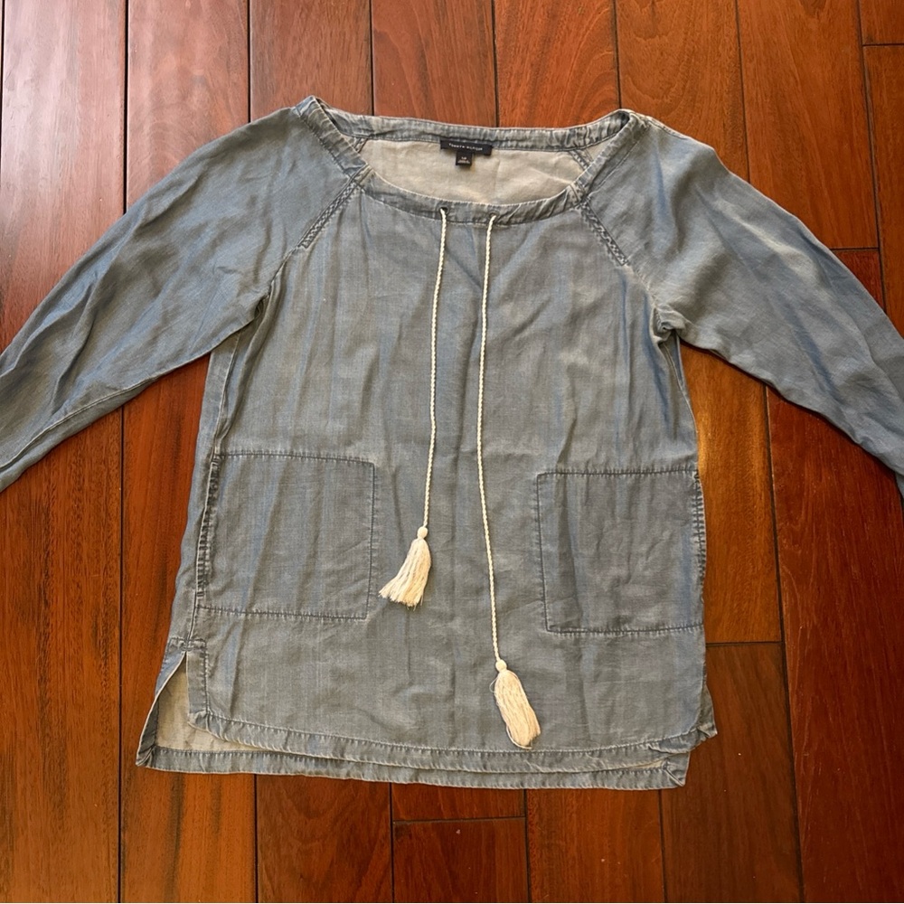 Tommy Hilfiger Womens Small Lightweight Blue Denim 3/4 Sleeve Shirt With Tassels
